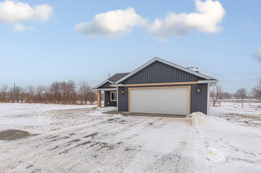 804 2nd St SE, Dodge Center, MN 55927