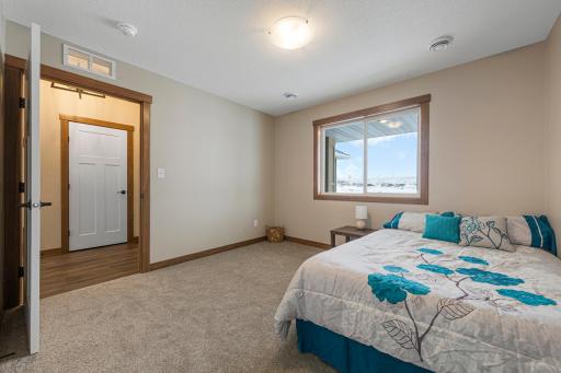 804 2nd St SE, Dodge Center, MN 55927