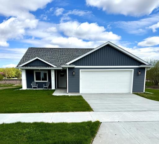 804 2nd St SE, Dodge Center, MN 55927