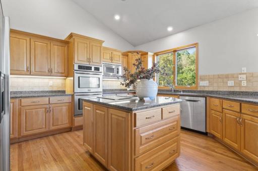 1057 Ridge Crest Lane NW, Rochester, MN 55901