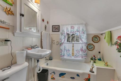 6132 Mayhew Lake Road NE, Sauk Rapids, MN 56379
