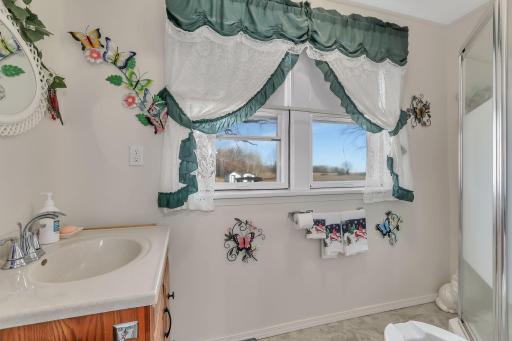 6132 Mayhew Lake Road NE, Sauk Rapids, MN 56379