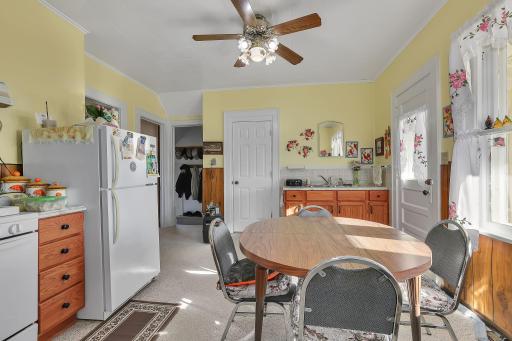 6132 Mayhew Lake Road NE, Sauk Rapids, MN 56379