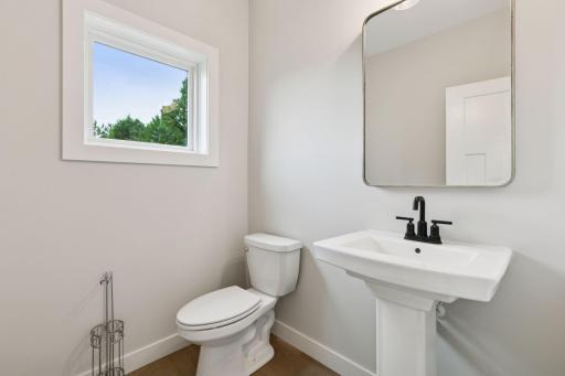 7310 Ambercrest Curve - Spacecrafting - 0025.jpg