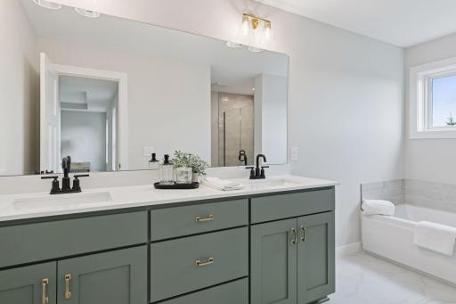 7310 Ambercrest Curve - Spacecrafting - 0032.jpg