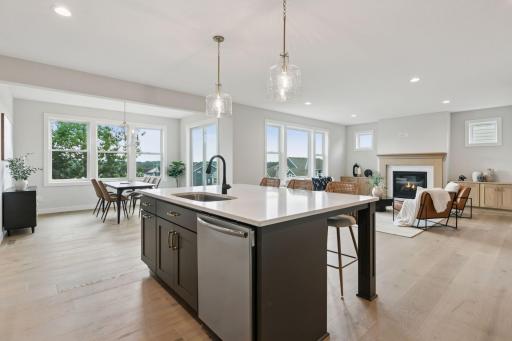 7310 Ambercrest Curve - Spacecrafting - 0019.jpg