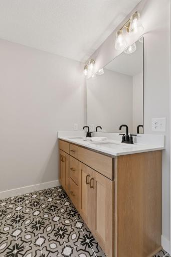 7310 Ambercrest Curve - Spacecrafting - 0039.jpg