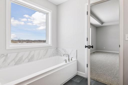 7334 Ambercrest Curve, Inver Grove Heights, MN 55077