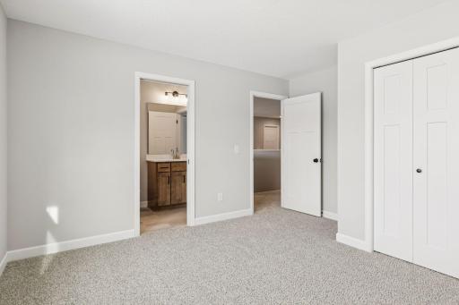7334 Ambercrest Curve, Inver Grove Heights, MN 55077