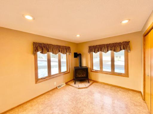 411 Vernon Avenue, Morgan, MN 56266