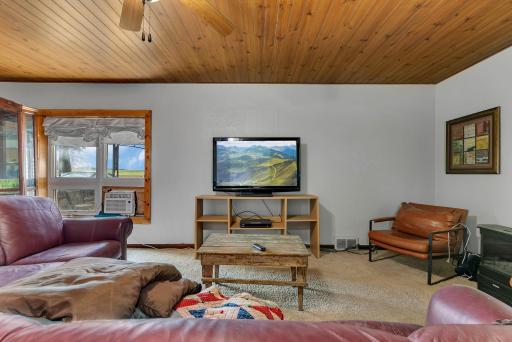 101 Lake Henry Avenue S, Melrose, MN 56352