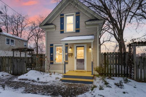 895 Clarence Street, Saint Paul, MN 55106