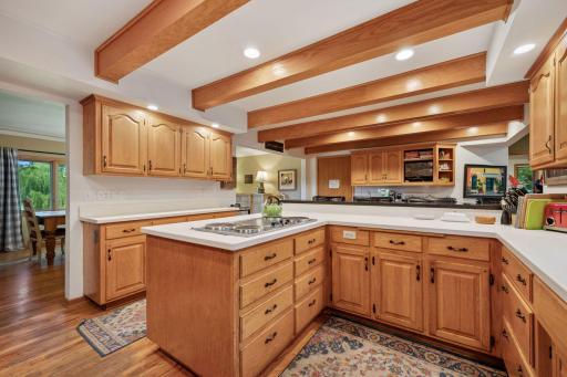 940 Brown Road S, Wayzata, MN 55391