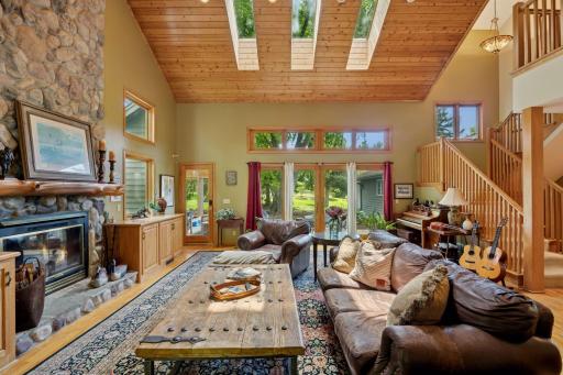 940 Brown Road S, Wayzata, MN 55391