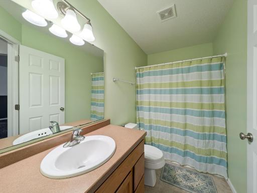 1265 GOLDENWOOD Drive, West Fargo, ND 58078