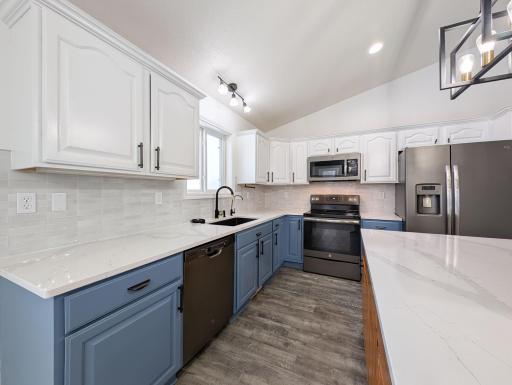 1265 GOLDENWOOD Drive, West Fargo, ND 58078