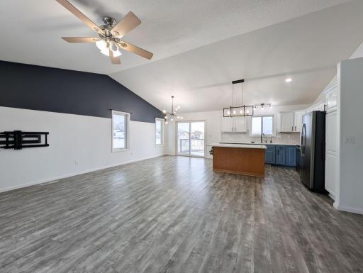 1265 GOLDENWOOD Drive, West Fargo, ND 58078