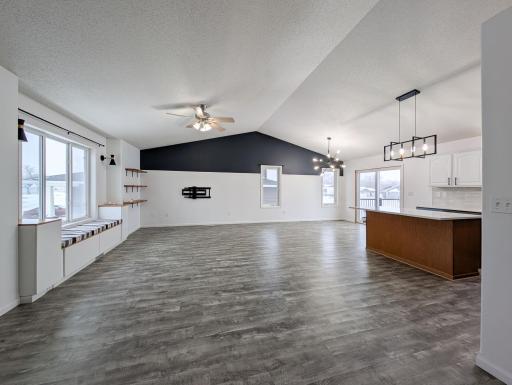 1265 GOLDENWOOD Drive, West Fargo, ND 58078