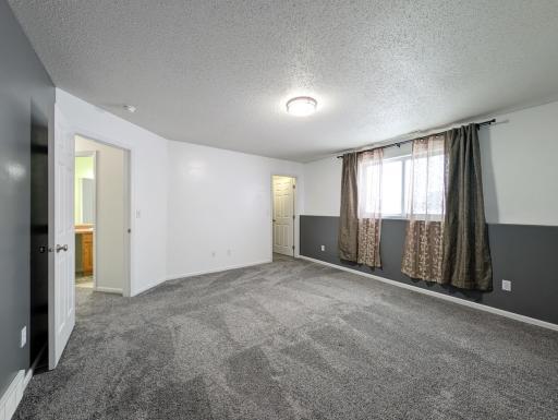 1265 GOLDENWOOD Drive, West Fargo, ND 58078