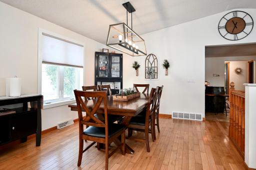 4 Formal Dining Area.jpg