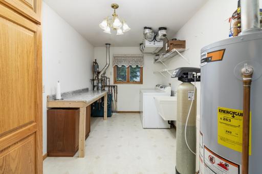 218 6th Street NE, Montgomery, MN 56069