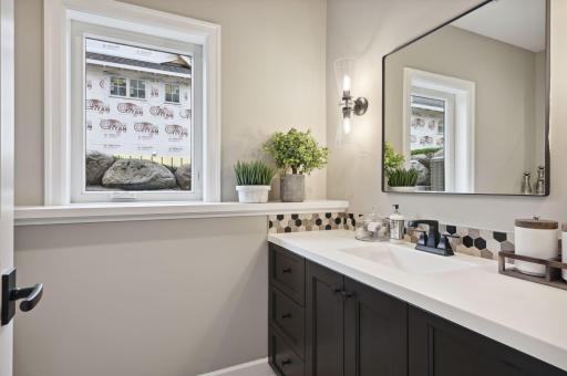 7 Pondview Trail, North Oaks, MN 55127