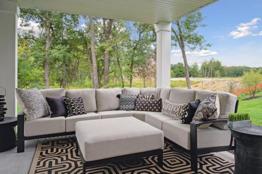 7 Pondview Trail, North Oaks, MN 55127