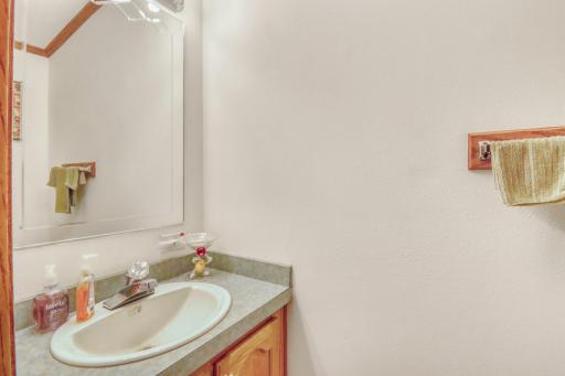 Half-bath1_1.JPG