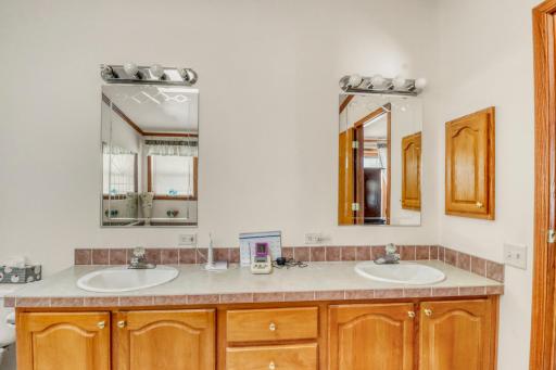 Primary Bathroom1_1.JPG