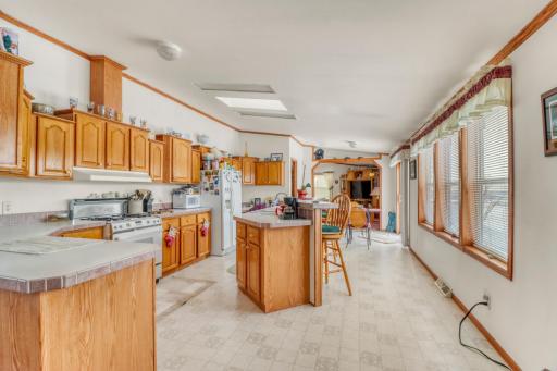 Kitchen1_.JPG