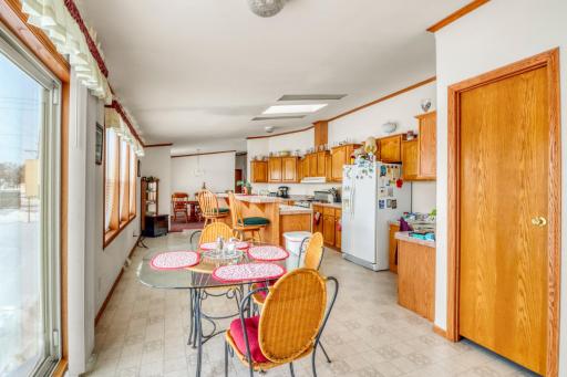 Kitchen1_5.JPG