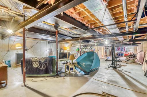 Basement1_3.JPG