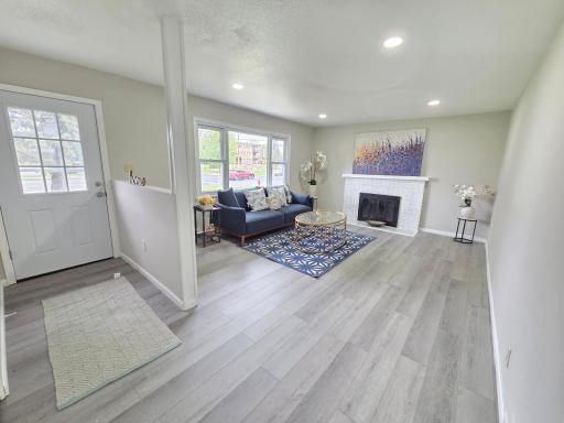 5201 W 84th Street, Minneapolis, MN 55437
