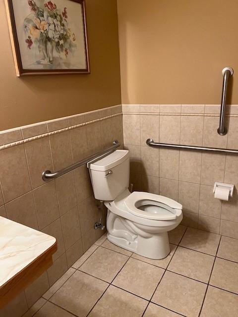 Bathroom.jpg