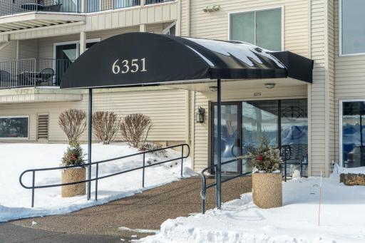 Welcome to easy living at Sunnyside. Building 6351 has direct access to the indoor pool and party room. No need to go outside to enjoy the amenities!