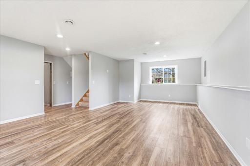 1136 Pioneer Trail SE, Cambridge, MN 55008