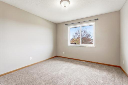 1136 Pioneer Trail SE, Cambridge, MN 55008