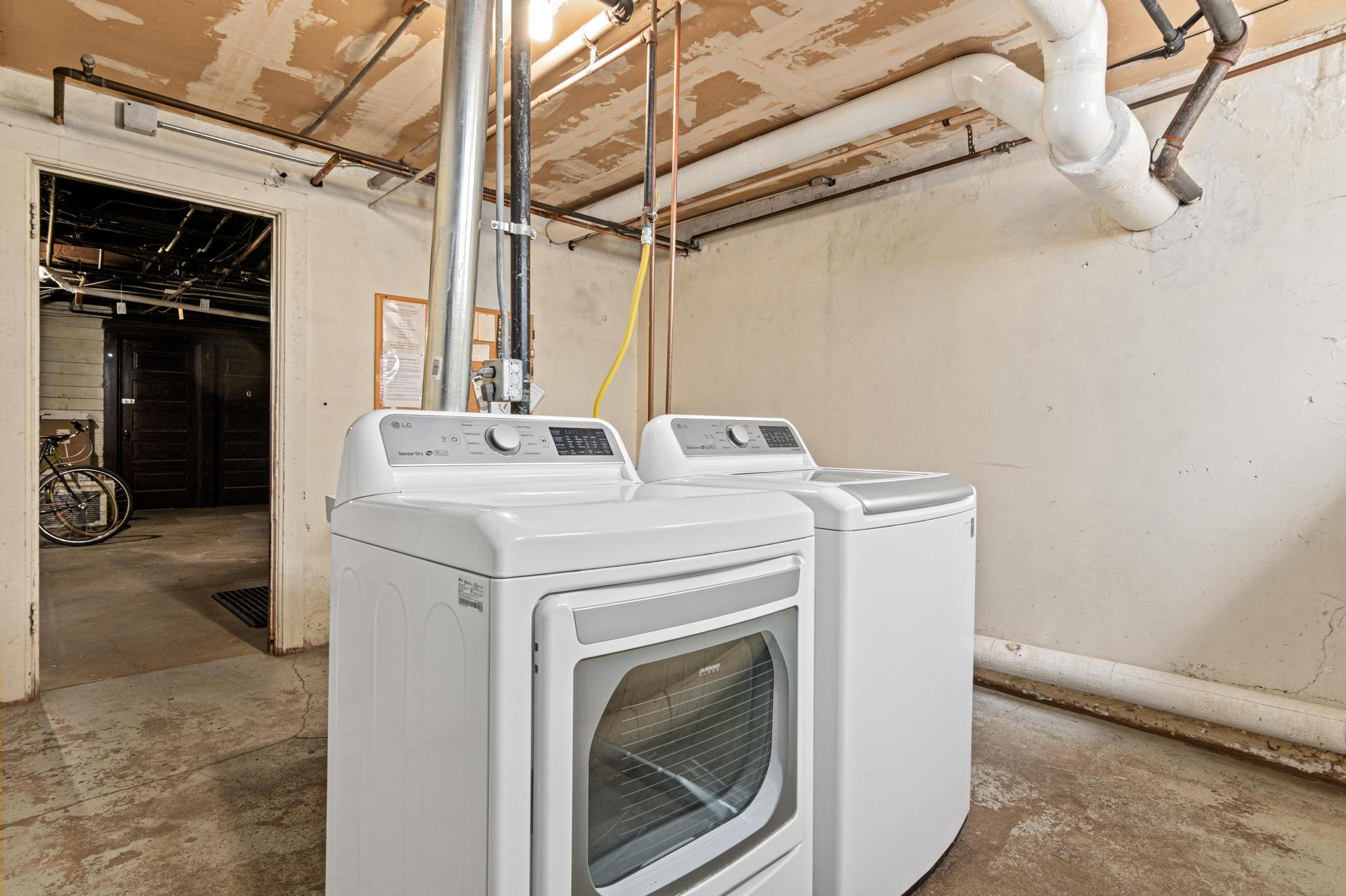 FREE SHARED LAUNDRY
