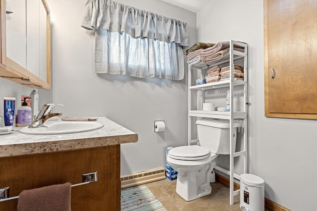 3/4 bathroom just down the hall from the bedrooms