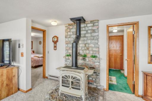 Familyroom1_5.JPG