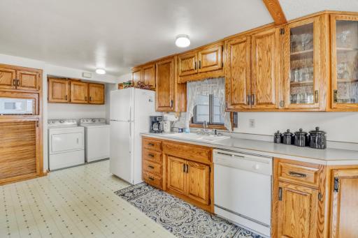 Kitchen1_3 (2).JPG