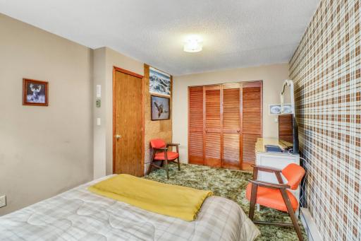 Upstairs Bedroom2_2.JPG