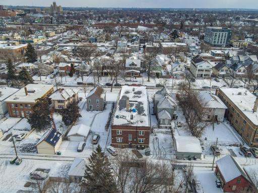 13-web-or-mls-dji_fly_20260110_115940_51_1768172439899_photo.jpg