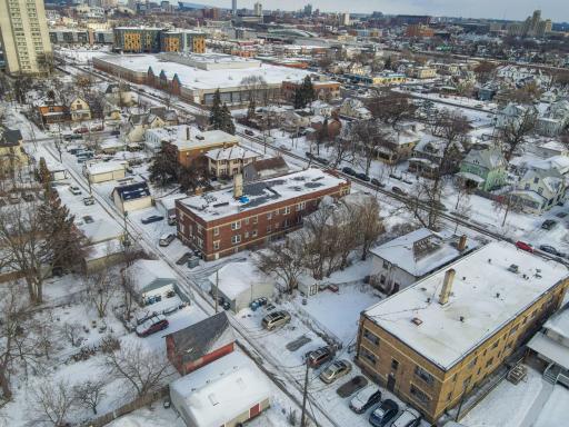 15-web-or-mls-dji_fly_20260110_120002_53_1768172421120_photo.jpg