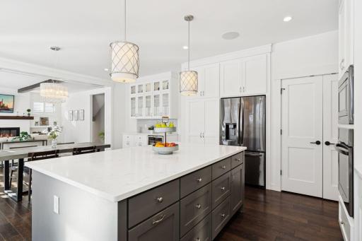 5213 Woodhill Road, Minnetonka, MN 55345