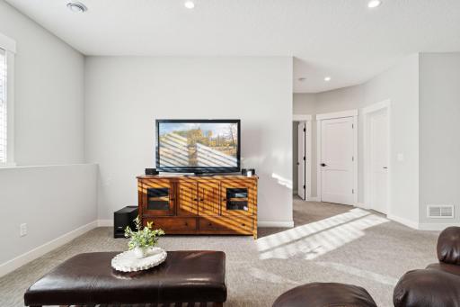 5213 Woodhill Road, Minnetonka, MN 55345