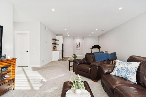 5213 Woodhill Road, Minnetonka, MN 55345