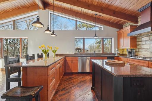 227 Rivercrest Drive, Hudson, WI 54016