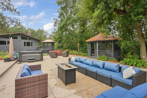 227 Rivercrest Drive, Hudson, WI 54016