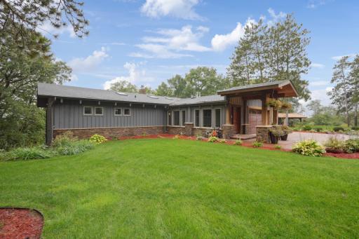 227 Rivercrest Drive, Hudson, WI 54016
